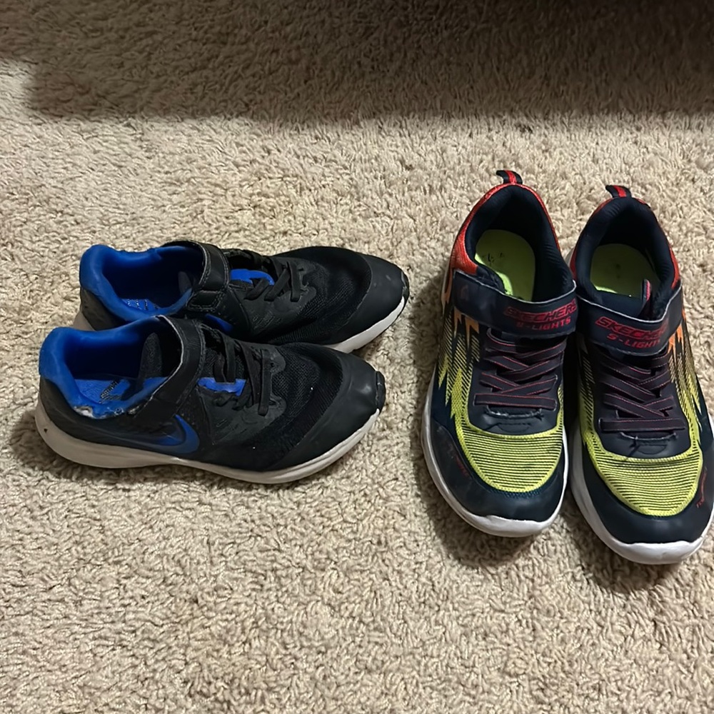 Boys size 2 shoes
